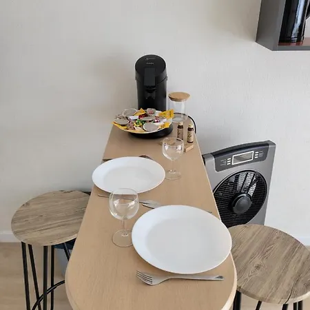 Fully Equipped 5min From The Train مارسيليا